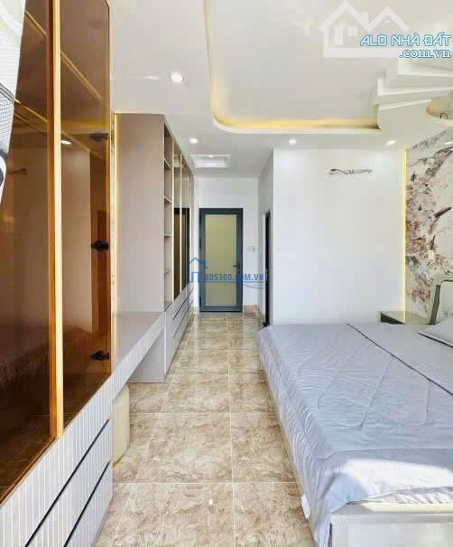 Căn nhà Thủ Dầu Một mới xây cần được bán cho gia đình may mắn, giá chỉ 2ty390