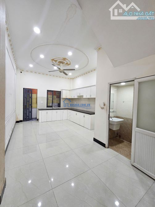 4TỶ500__72m2__Nhà 1T2L Hoàn Công__Măt tiền kinh doanh trục chính KDC gần chợ Phú Phong