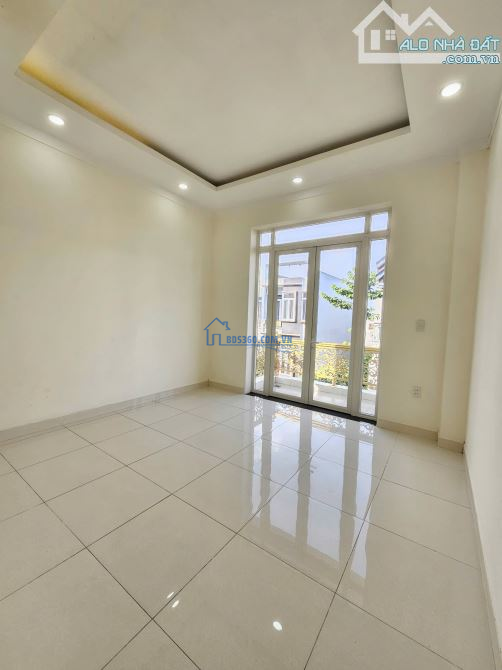 4TỶ500__72m2__Nhà 1T2L Hoàn Công__Măt tiền kinh doanh trục chính KDC gần chợ Phú Phong