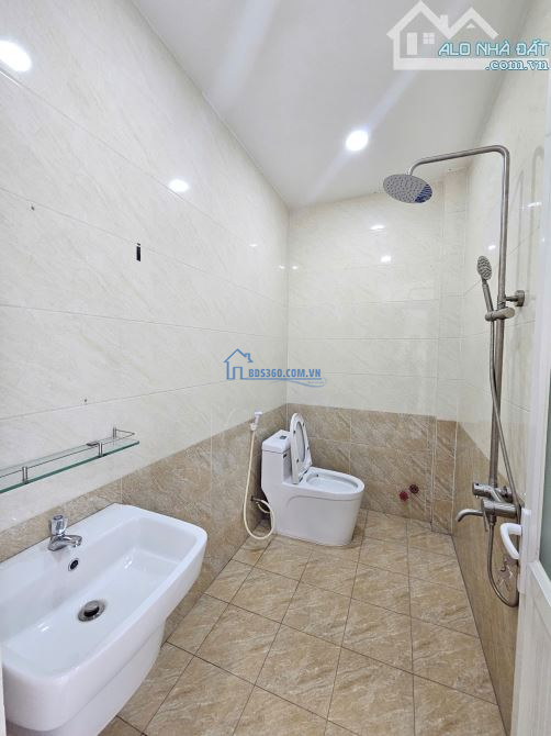 4TỶ500__72m2__Nhà 1T2L Hoàn Công__Măt tiền kinh doanh trục chính KDC gần chợ Phú Phong