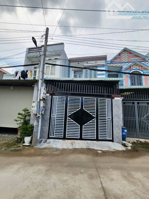 2,7 TỶ__4,5x14m__Bán nhà mới 1T1L__3PN__ mặt tiền kinh doanh gần ngã tư Miếu Ông Cù 500m