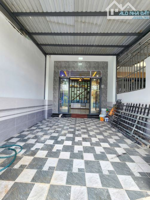 2,7 TỶ__4,5x14m__Bán nhà mới 1T1L__3PN__ mặt tiền kinh doanh gần ngã tư Miếu Ông Cù 500m