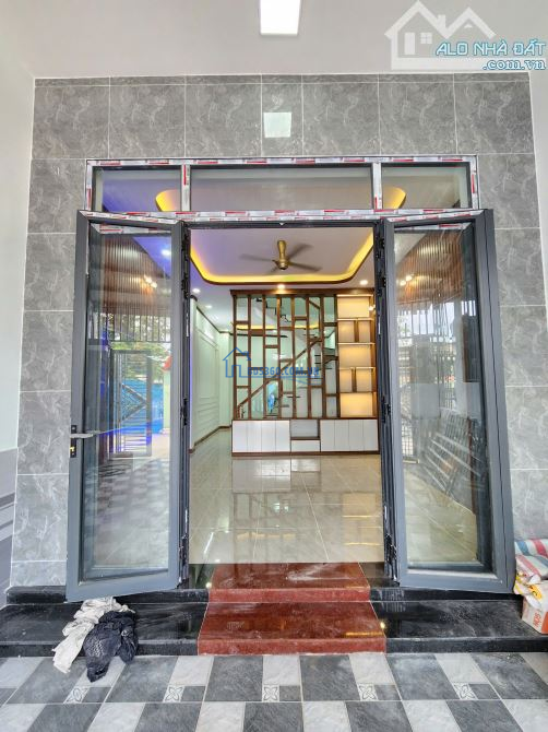 2,7 TỶ__4,5x14m__Bán nhà mới 1T1L__3PN__ mặt tiền kinh doanh gần ngã tư Miếu Ông Cù 500m
