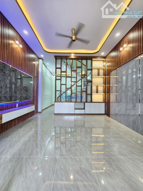 2,7 TỶ__4,5x14m__Bán nhà mới 1T1L__3PN__ mặt tiền kinh doanh gần ngã tư Miếu Ông Cù 500m