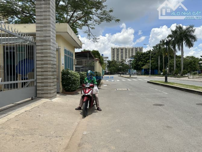 BÁN ĐẤT FULL THỔ CƯ,SỔ RIÊNG,ĐƯỜNG NHỰA 5M NGAY CHỢ ĐẦU MỐI THỦ ĐỨC,50M2=4,5x11-GIÁ 2,6TỶ