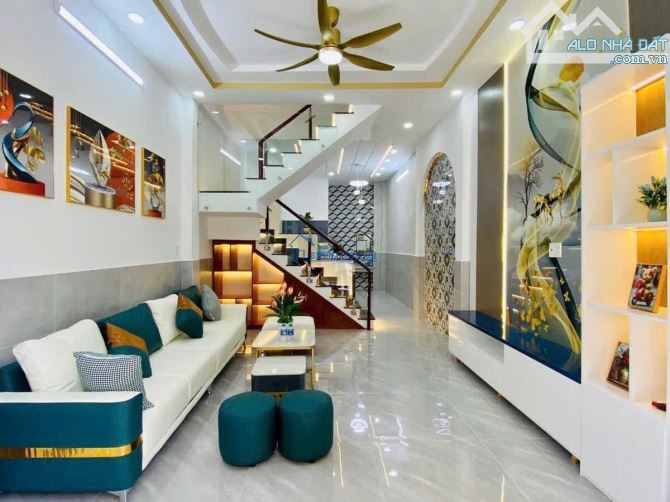 Chính chủ bán gấp nhà 49m2, giá 2 tỷ 550 triệu Nguyễn Biểu, Phường 2, Quận 5 cách mặt tiền
