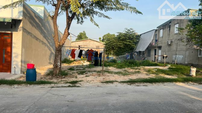 LÔ ĐẤT MỸ PHƯỚC 3 300M2 VỊ TRÍ ĐẸP NGAY KHU DÂN ĐÔNG, SÁT CHỢ, SÁT ĐƯỜNG MỸ PHƯỚC TÂN VẠN