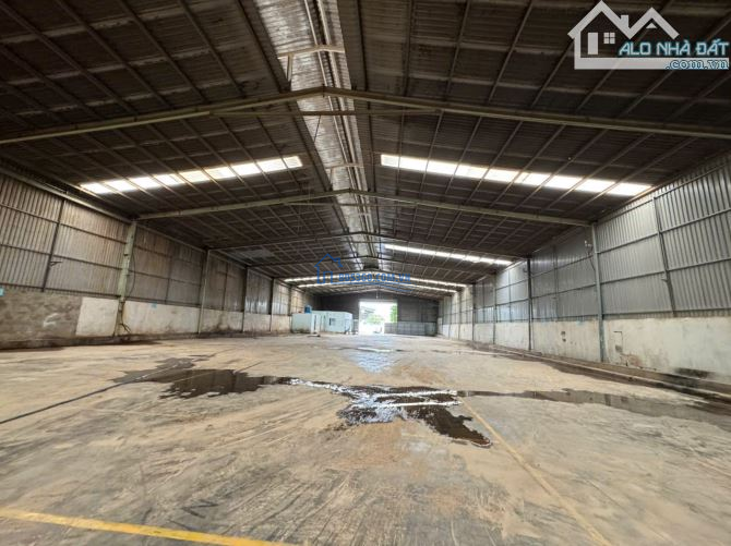 Cho thuê kho xưởng 2000m2 có pccc vách tường ở Phường Bình Chuẩn, TP Thuận An, Bình Dương.