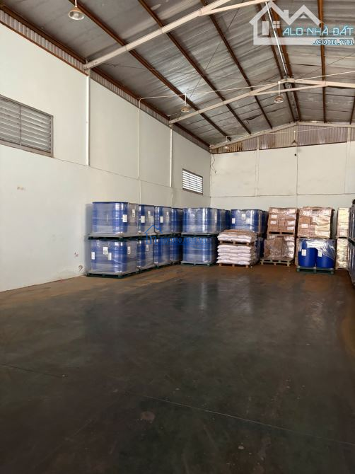 KM :CHO THUÊ XƯỞNG 800m2 TẠI ĐỊNH HOÀ THỦ DẦU MỘT BÌNH DƯƠNG