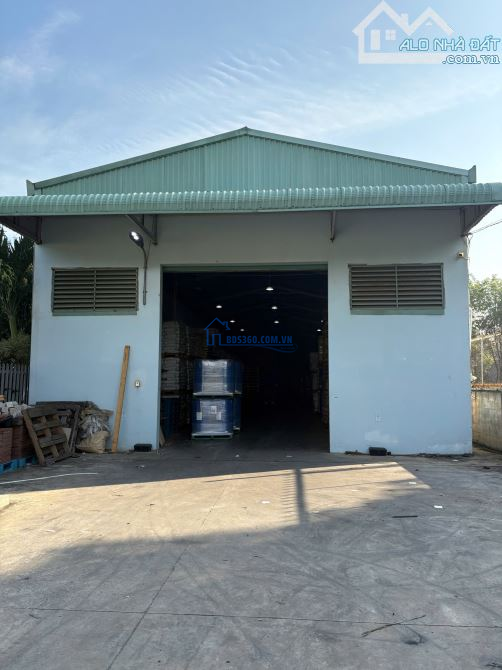 KM :CHO THUÊ XƯỞNG 800m2 TẠI ĐỊNH HOÀ THỦ DẦU MỘT BÌNH DƯƠNG