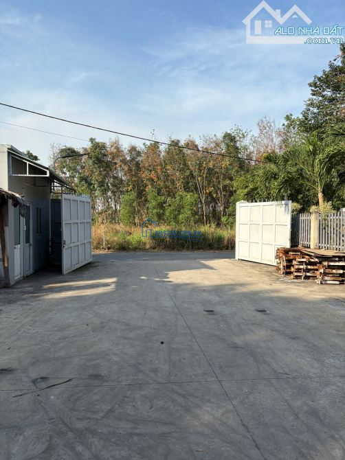 KM :CHO THUÊ XƯỞNG 800m2 TẠI ĐỊNH HOÀ THỦ DẦU MỘT BÌNH DƯƠNG