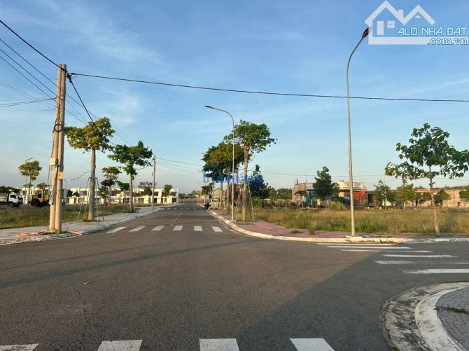 Đất thổ cư 100%, Sổ Hồng Riêng, sang tên ngay. Pháp lý minh bạch.