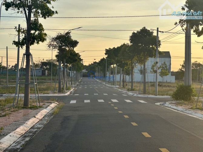 Đất thổ cư 100%, Sổ Hồng Riêng, sang tên ngay. Pháp lý minh bạch.