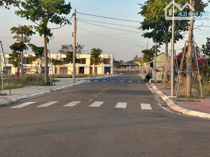 Đất thổ cư 100%, Sổ Hồng Riêng, sang tên ngay. Pháp lý minh bạch.