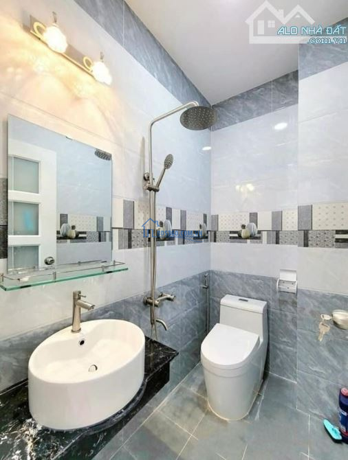 Nhà nhỏ Xinh ngay Nguyễn Thượng Hiền, P.5, BT. Giá: 1 tỷ 590 DT: 32m2 1T1L sổ hồng riêng