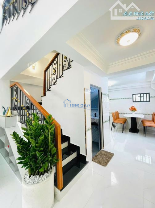 Bán nhà đường số 19, HBC, Thủ Đức Giá 2 tỷ 390 DT: 39 m2 nhà 1 trệt 1 lầu.Mua ngay kẻo lỡ
