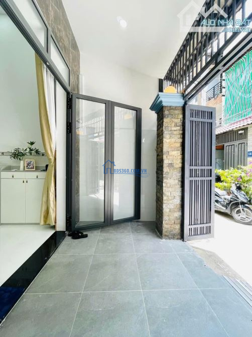 Bán nhà đường số 19, HBC, Thủ Đức Giá 2 tỷ 390 DT: 39 m2 nhà 1 trệt 1 lầu.Mua ngay kẻo lỡ