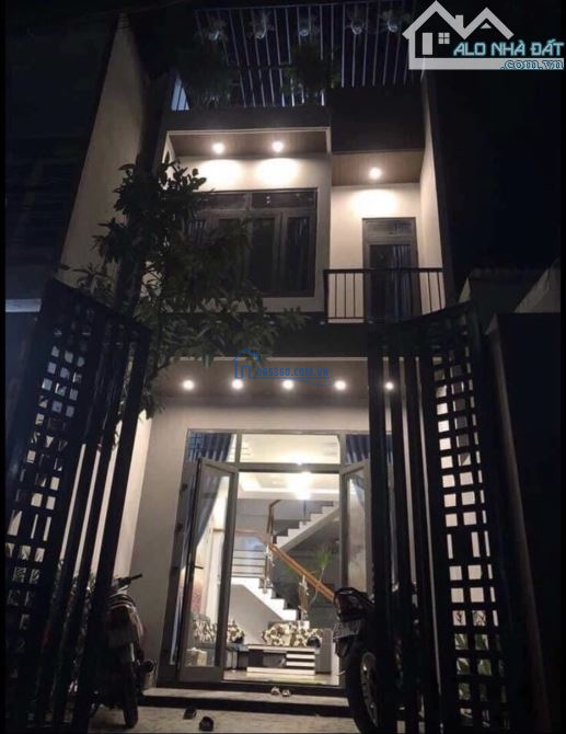 BÁN NHÀ 1 TRỆT 1 LẦU GIÁ 1TỶ500TRIỆU NGAY TTHC BẾN CÁT ĐƯỜNG 10M