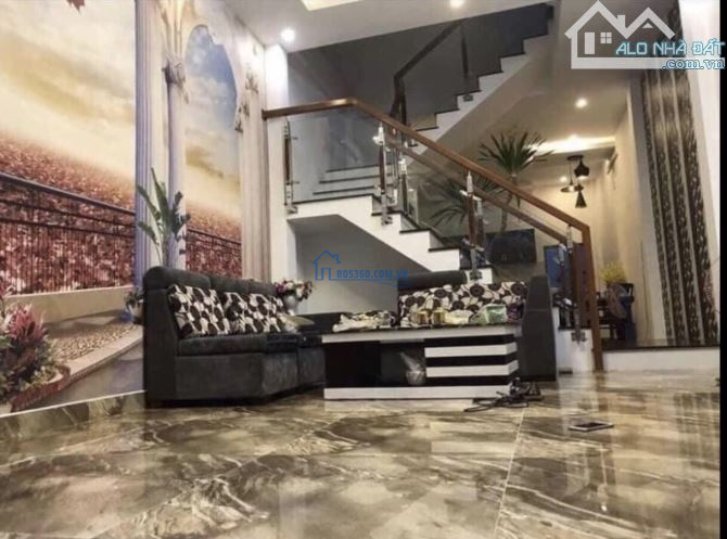 BÁN NHÀ 1 TRỆT 1 LẦU GIÁ 1TỶ500TRIỆU NGAY TTHC BẾN CÁT ĐƯỜNG 10M