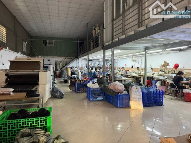 Bán căn xưởng 302m2 full thổ cư, đang cho thuê 20tr/tháng, sau chợ Đầu Mối Thủ Đức