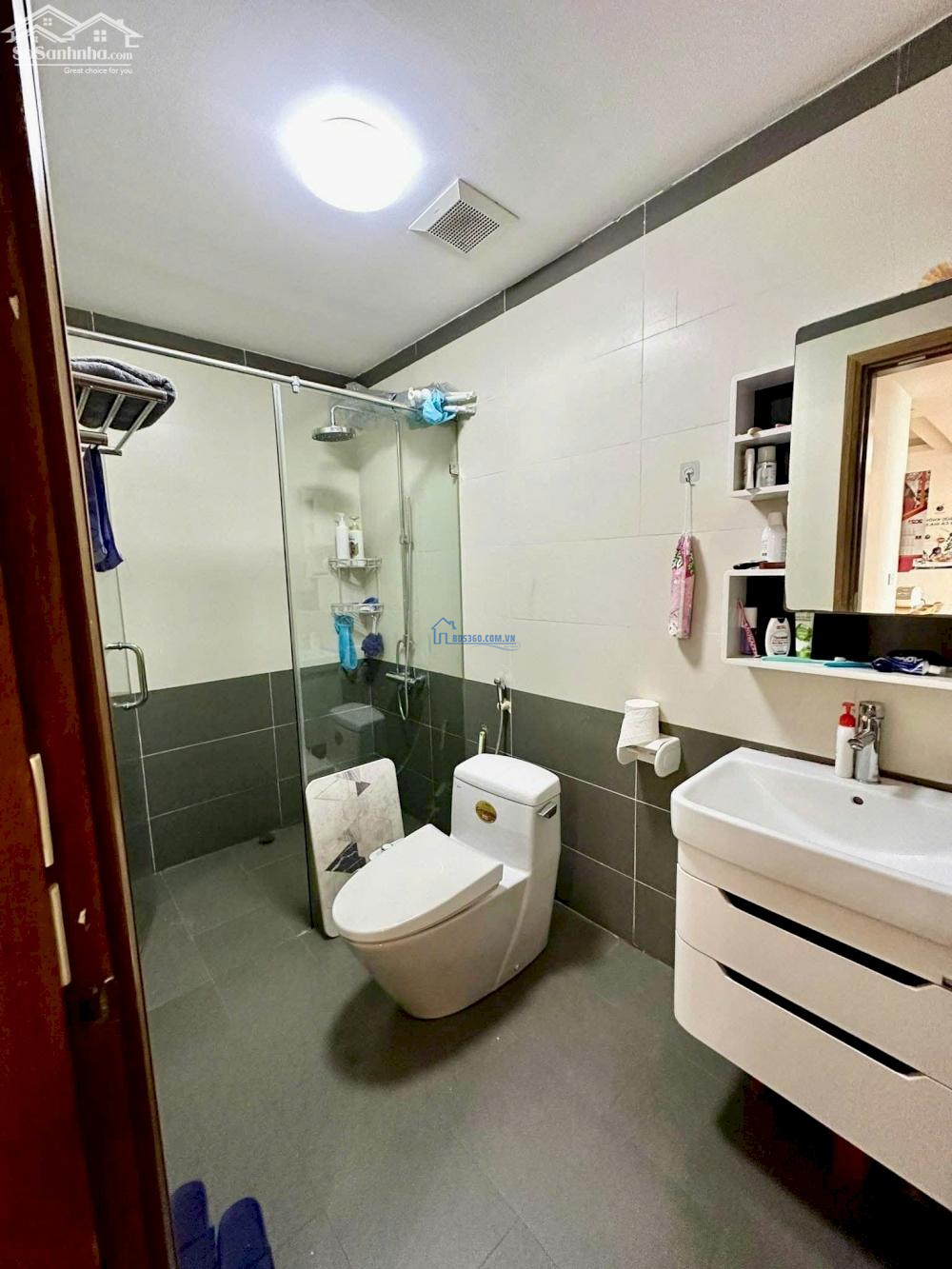 cho thuê chung cư Golden Land 275 Nguyễn Trãi, 108m, 2 PN, đủ đồ nhà đẹp xinh