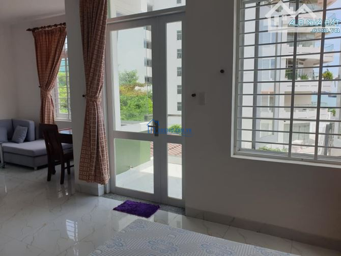 Cho Thuê khu biệt thự, gồm 4 căn biệt thự riêng biệt