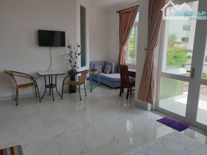 Cho Thuê khu biệt thự, gồm 4 căn biệt thự riêng biệt