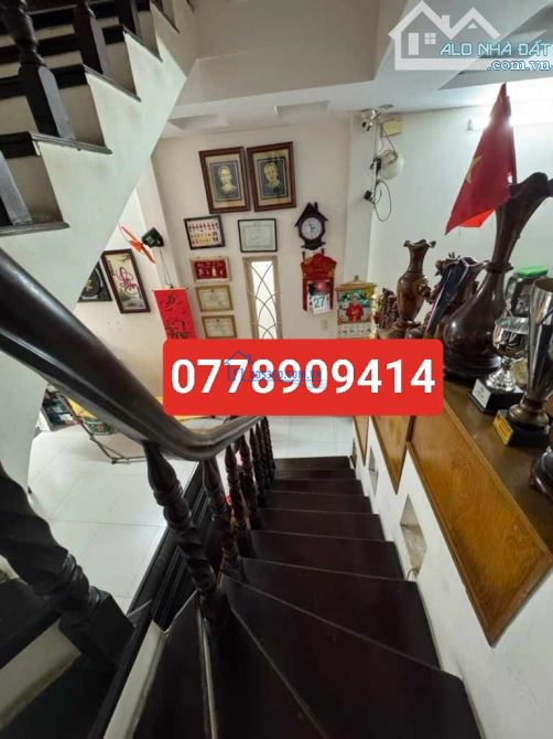 Nhà đẹp Ngang 4,1x16. Có 4 phòng. Hẻm xe hơi thông. Có sân xe.