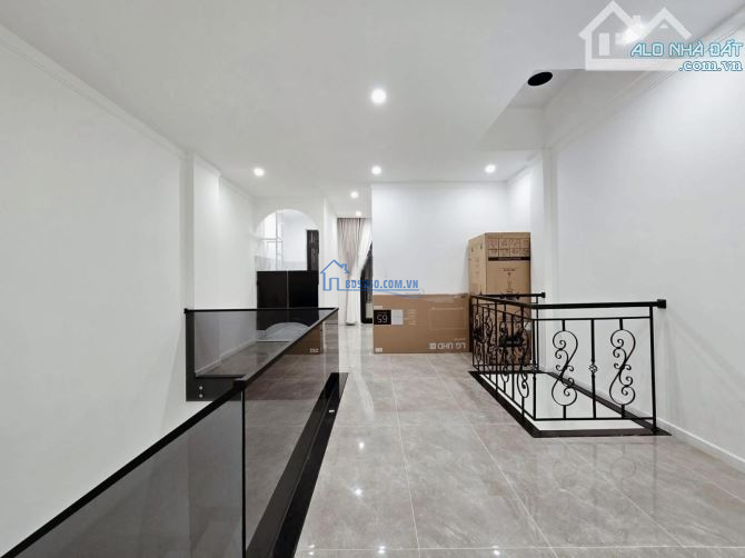 Bán căn nhà Hoa Đào -Phú Nhuận 72m2/giá 2.890 tỷ.Gần TT thể thao Rạch Miễu Thuê 20Tr/T SHR