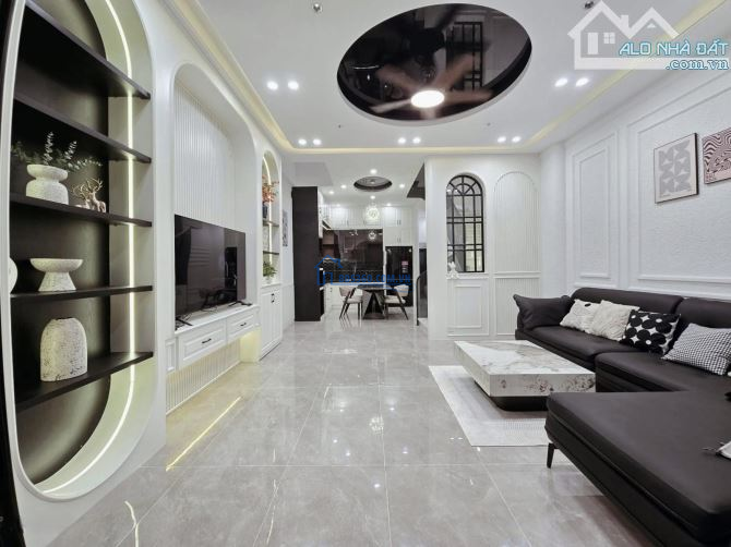 Bán căn nhà Hoa Đào -Phú Nhuận 72m2/giá 2.890 tỷ.Gần TT thể thao Rạch Miễu Thuê 20Tr/T SHR