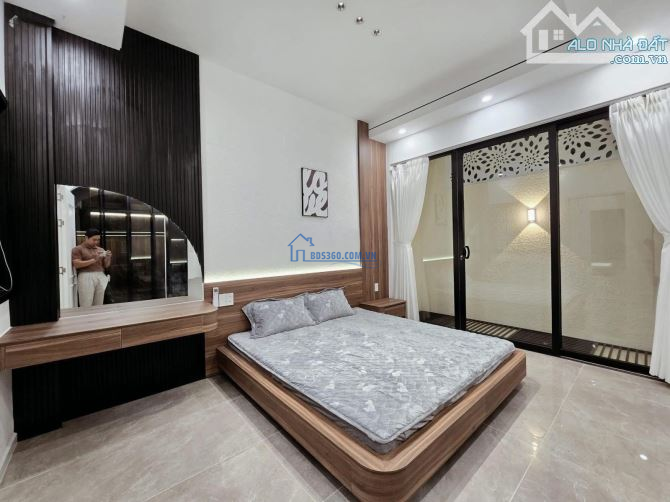 Bán căn nhà Hoa Đào -Phú Nhuận 72m2/giá 2.890 tỷ.Gần TT thể thao Rạch Miễu Thuê 20Tr/T SHR