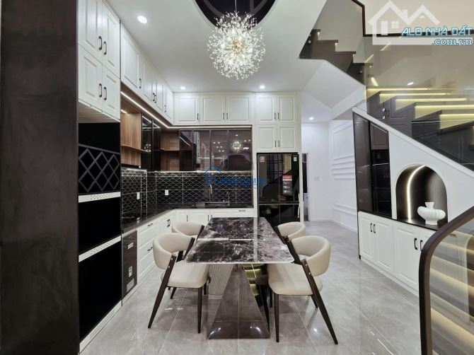 Bán căn nhà Hoa Đào -Phú Nhuận 72m2/giá 2.890 tỷ.Gần TT thể thao Rạch Miễu Thuê 20Tr/T SHR