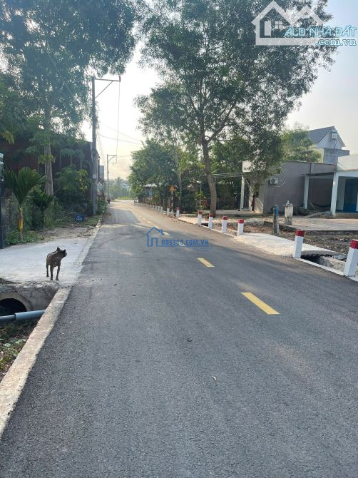 BÁN GẤP MIẾNG ĐẤT THỔ CƯ 250M2,GIÁ500TR,SHR,DÂN CƯ ĐÔNG,ĐẦY ĐỦ TIỆN ÍCH,