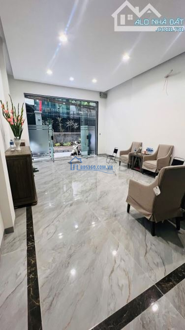 PHÂN LÔ KIM MÃ 52m2 - Ô TÔ - NGÕ THÔNG - KINH DOANH - TIỆN ÍCH - AN SINH ĐỈNH CAO