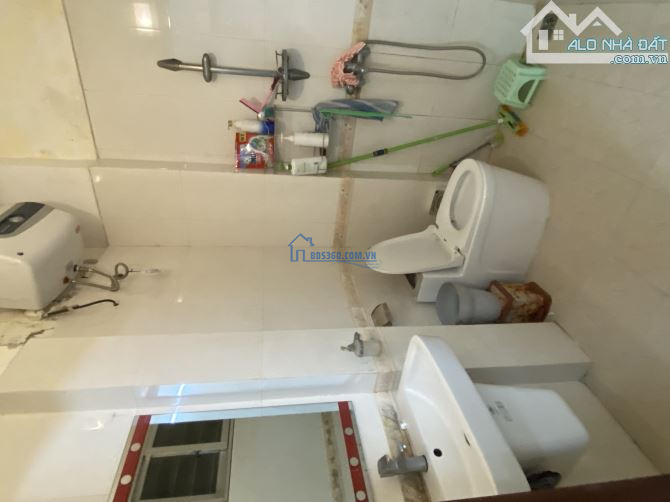 CHO THUÊ NHÀ ĐỊNH CÔNG HOANG MAI 70m2 NHÀ ĐẸP NGO RỘNG, Ô TÔ TẢI 3 TẤN Đậu cổng