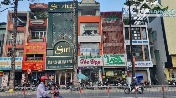 Cho thuê nhà mặt tiền 141 đường 3/2, phường 11, quận 10. KC: Trệt - 3 tầng. Nhà đẹp