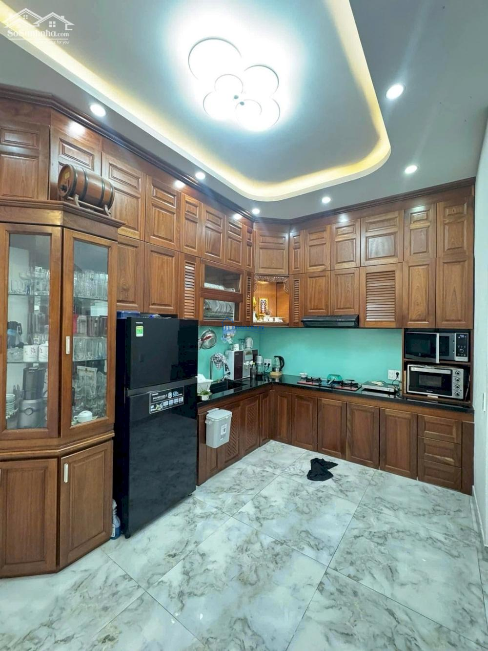 Cc cần bán nhà 2 tầng MT KD VIP đường Đặng Nhữ Lâm, Sơn Trà, giá chỉ nhỉnh 6 tỷ.