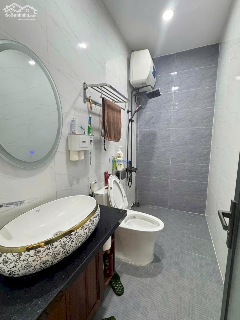 Cc cần bán nhà 2 tầng MT KD VIP đường Đặng Nhữ Lâm, Sơn Trà, giá chỉ nhỉnh 6 tỷ.