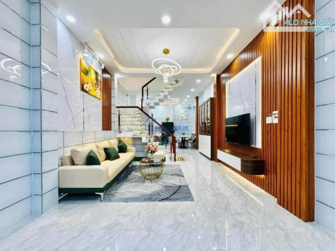 MỘT CĂN DUY NHẤT tại Lê Văn Sỹ P14 Q3/ CHỈ 2 TỶ 890 / 52m2 KC: 1T2L/ cho thuê tốt