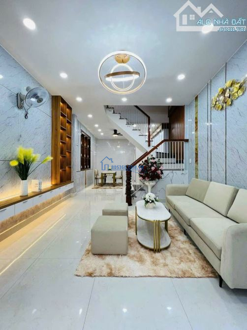Cần bán gấp căn nhà hẻm 5m, Giá 1 tỷ 820, DT 58m2, đường Út Tịch, P.4, Tân Bình