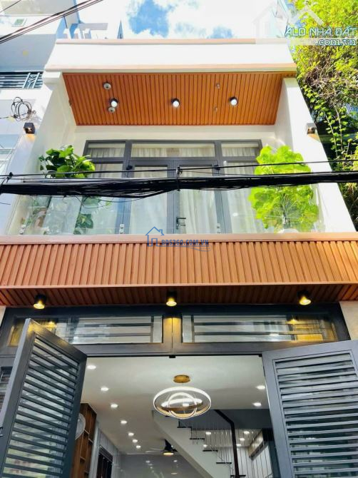 Cần bán gấp căn nhà hẻm 5m, Giá 1 tỷ 820, DT 58m2, đường Út Tịch, P.4, Tân Bình