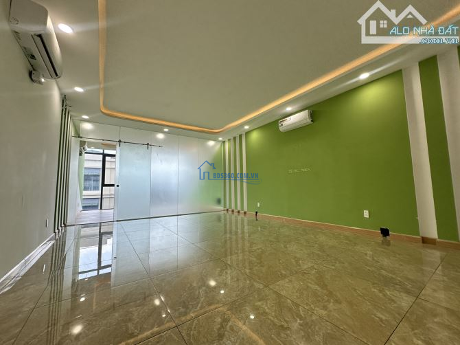 Chính chủ cho thuê nhà 591 Điện Biên Phủ Q3, 5 tầng có thang máy, giá 89 triệu/tháng