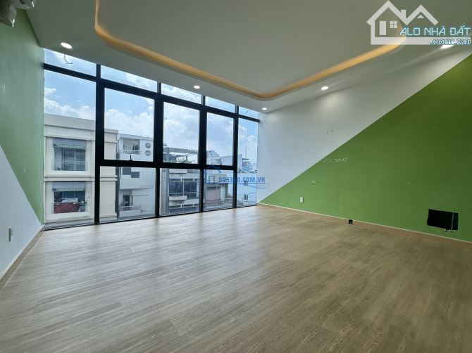 Chính chủ cho thuê nhà 591 Điện Biên Phủ Q3, 5 tầng có thang máy, giá 89 triệu/tháng