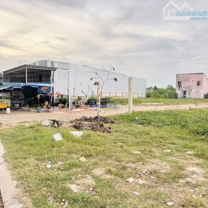 CHO THUÊ ĐẤT DIỆN TÍCH LỚN 4.500M2 MẶT TIỀN QL 91B GẦN CẦU RẠCH SÚC NGÃ TƯ LỚN LỘ 40M