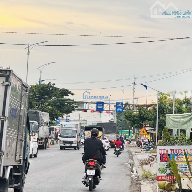CHO THUÊ ĐẤT DIỆN TÍCH LỚN 4.500M2 MẶT TIỀN QL 91B GẦN CẦU RẠCH SÚC NGÃ TƯ LỚN LỘ 40M