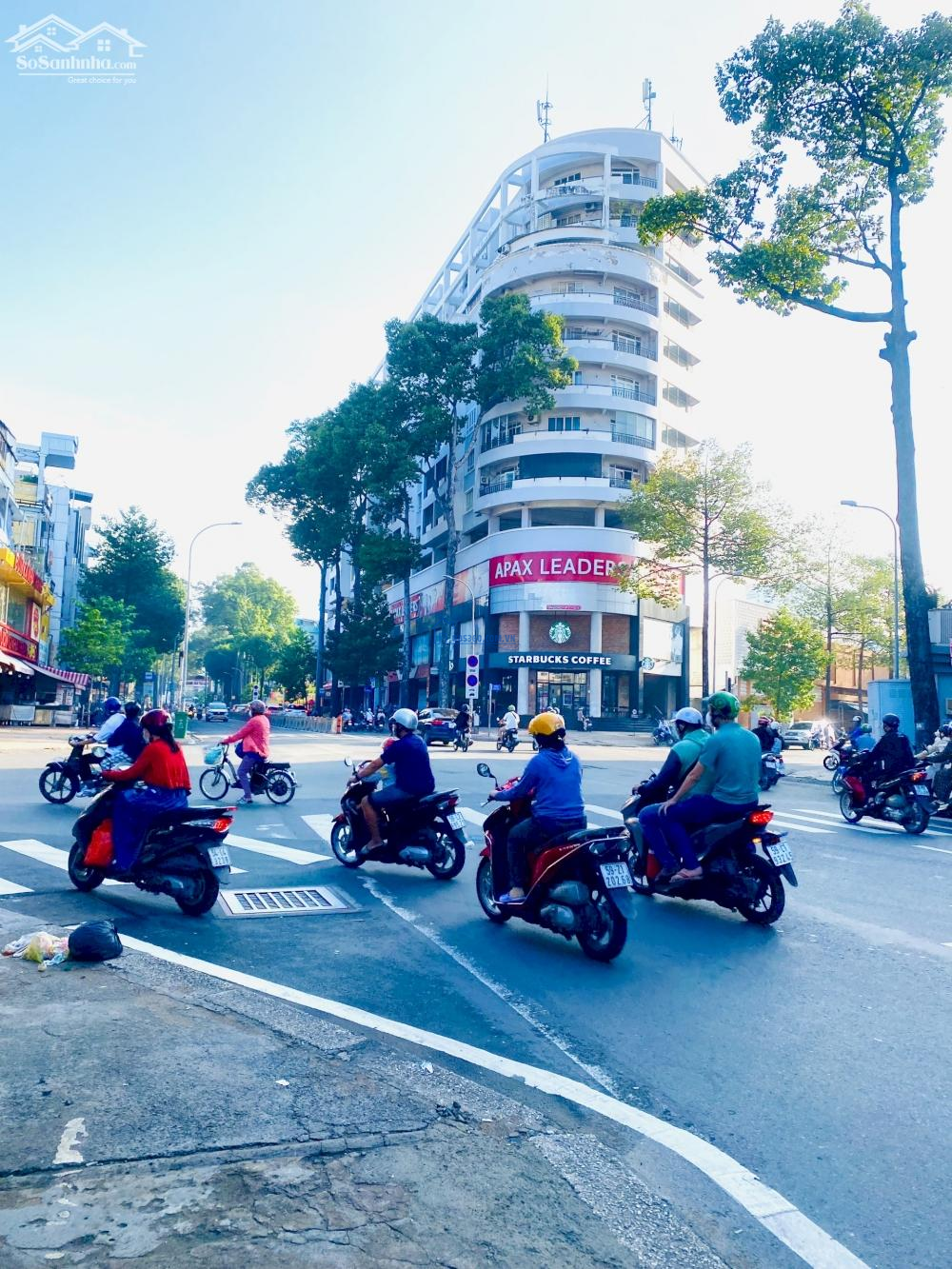 Cho thuê nguyên căn nhà mặt tiền #90-#92 Nguyễn Tri Phương, Phường 7 Quận 5