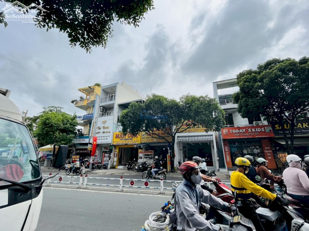 Bán nhà MT Nguyễn Sơn, quận Tân Phú (5x23m vuông) nhà cấp 4, đang cho thuê, ngay TGDD, giá 18.5 tỷ