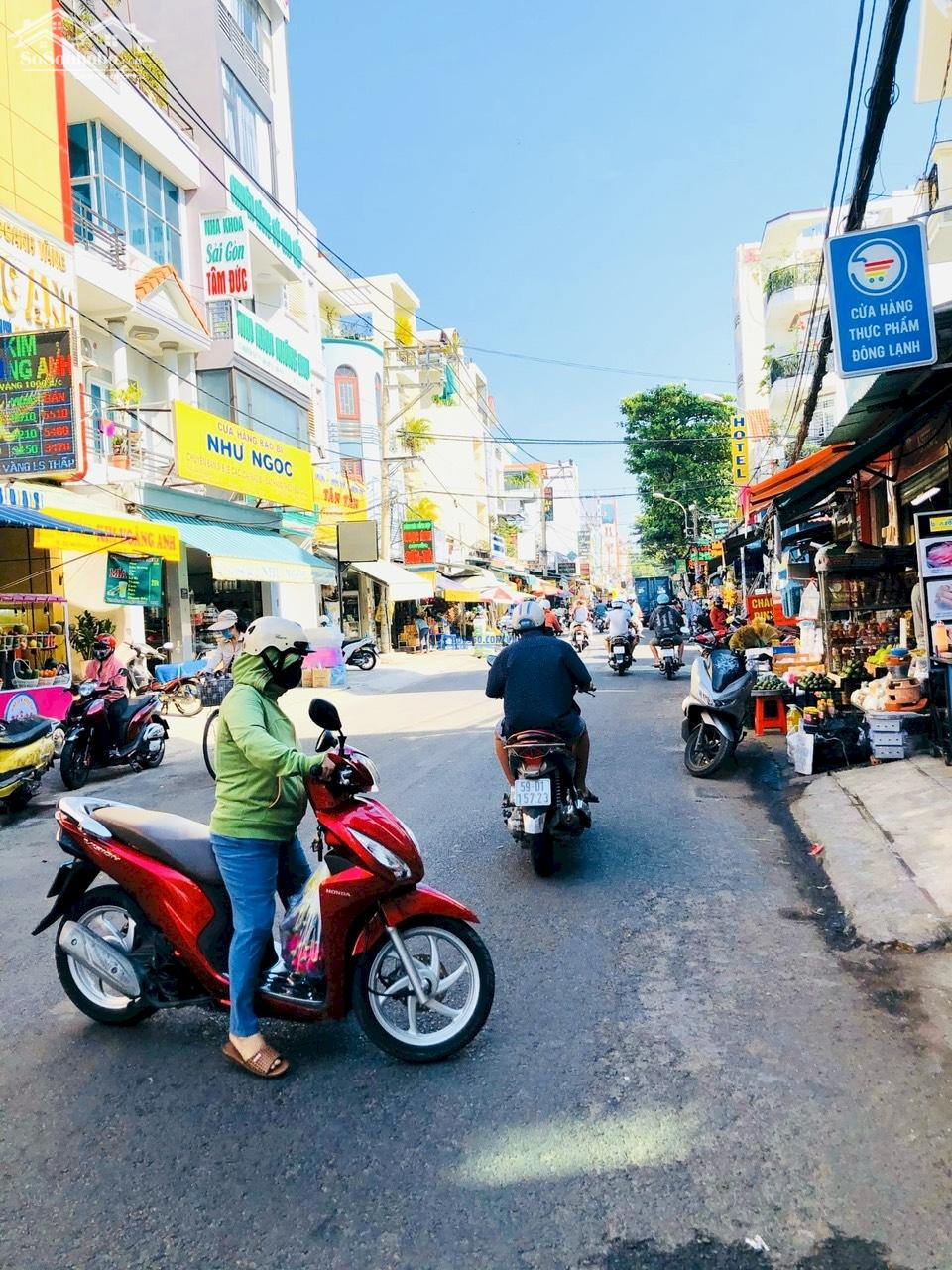 Bán nhà MT đường Nguyễn Súy gần chợ Tân Hương (4x20m vuông vức) nhà cấp 4, giá 10.9 tỷ TL