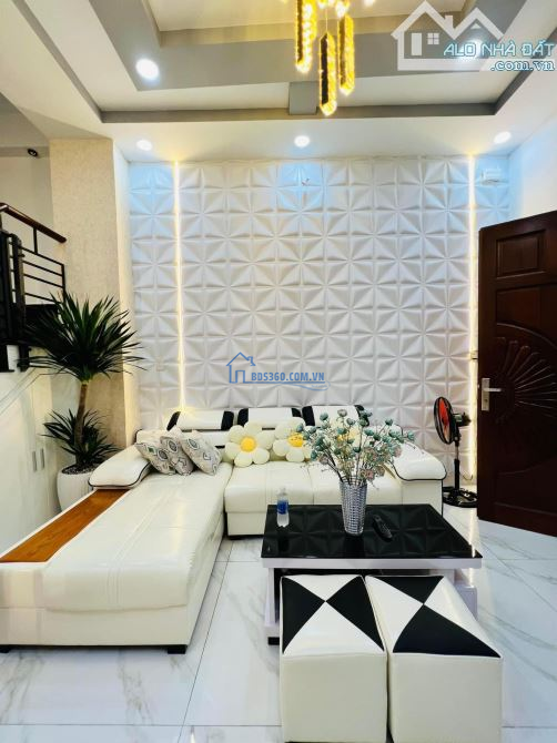 ☣️ Mua ngay nhà Bùi Hữu Nghĩa, Quận 5 (1 trệt + 2 lầu) / 65.9m2 / Giá 3 Tỷ 310