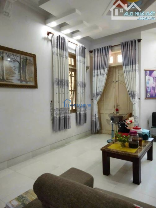 Bán Nhà 1 Trệt 3 Lầu Mặt Tiền Đường Phan Chu Trinh 93M2 (5.2x18) - Giá: 14Tỷ